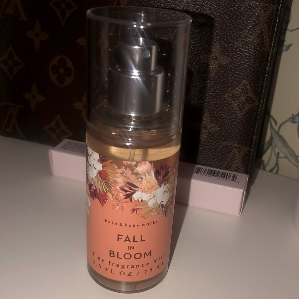 Bath & Body Works Fall In Bloom Mist